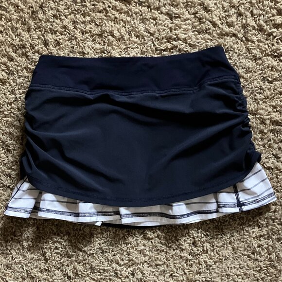 Excellent Lululemon Chase Me Skirt w/ Shorts Running Tennis Sz 4 - Picture 7 of 14